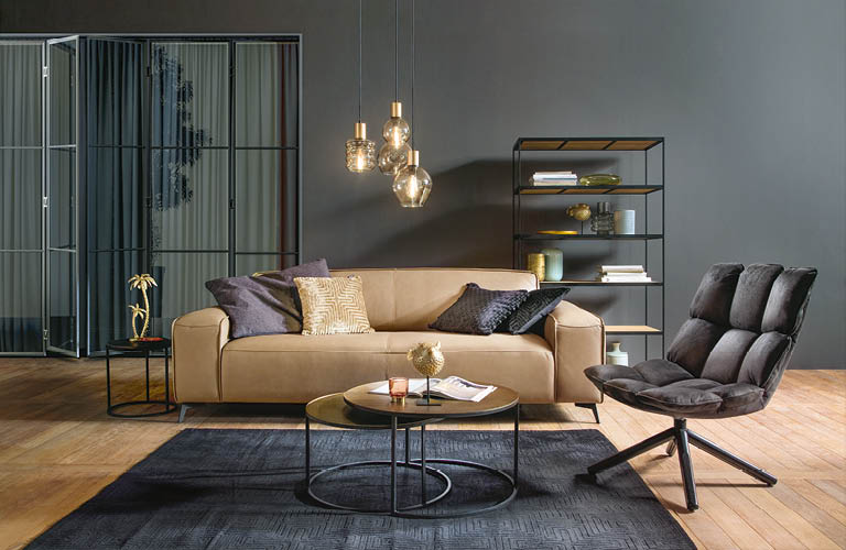 Styles United Wohnzimmer mit Sofa und Sessel